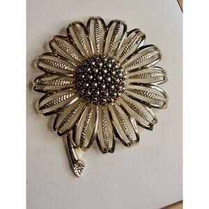 Sarah Coventry Gold-Tone Sunflower Brooch Pin With Textured Petals & Stem Elegan